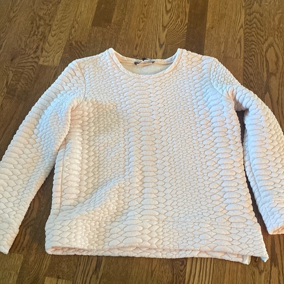 Generation Love Women’s Textured Pink Crew Neck Size Small - Picture 1 of 6